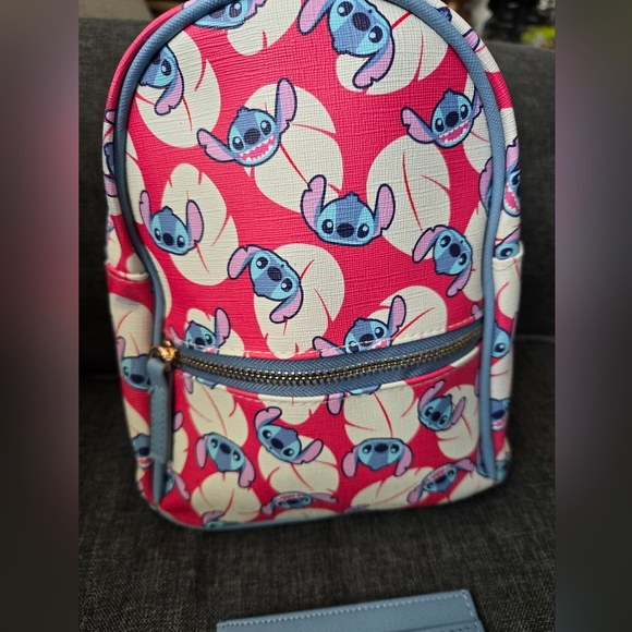 New! Disney Lilo & Stitch Mini Backpack Bag & Card Holder - Picture 2 of 6